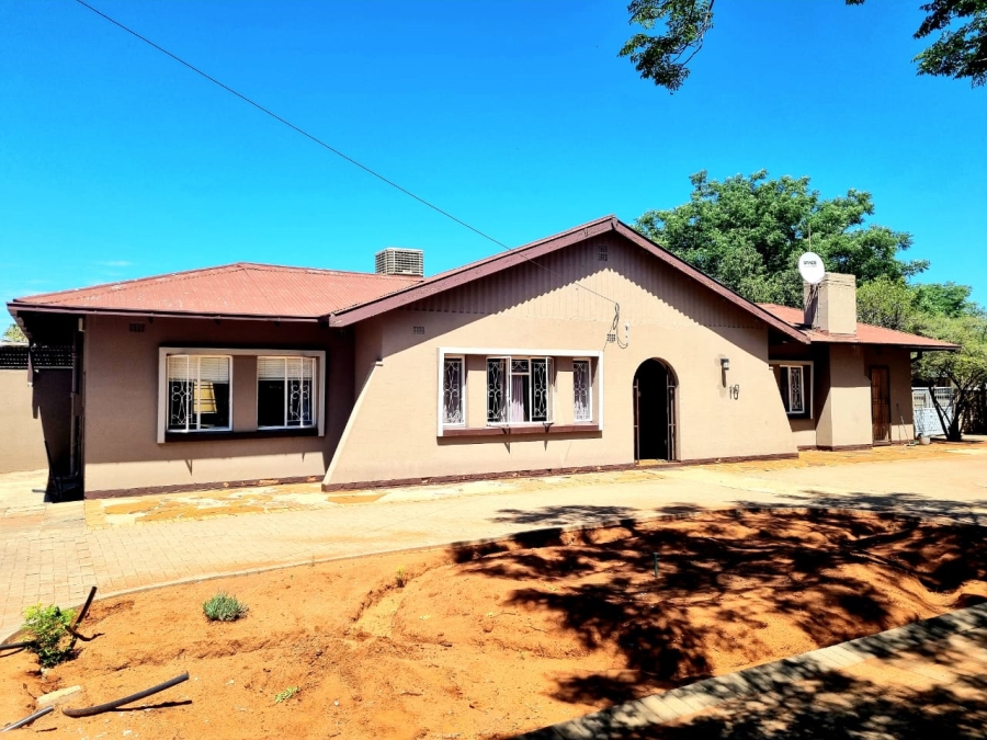 3 Bedroom Property for Sale in Hadison Park Northern Cape